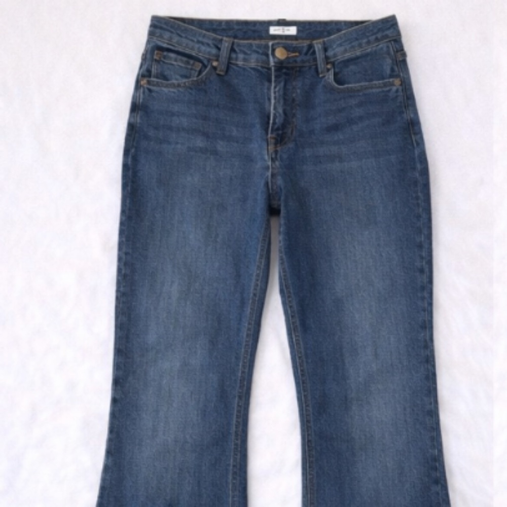 Old Navy flare Jeans, size 6